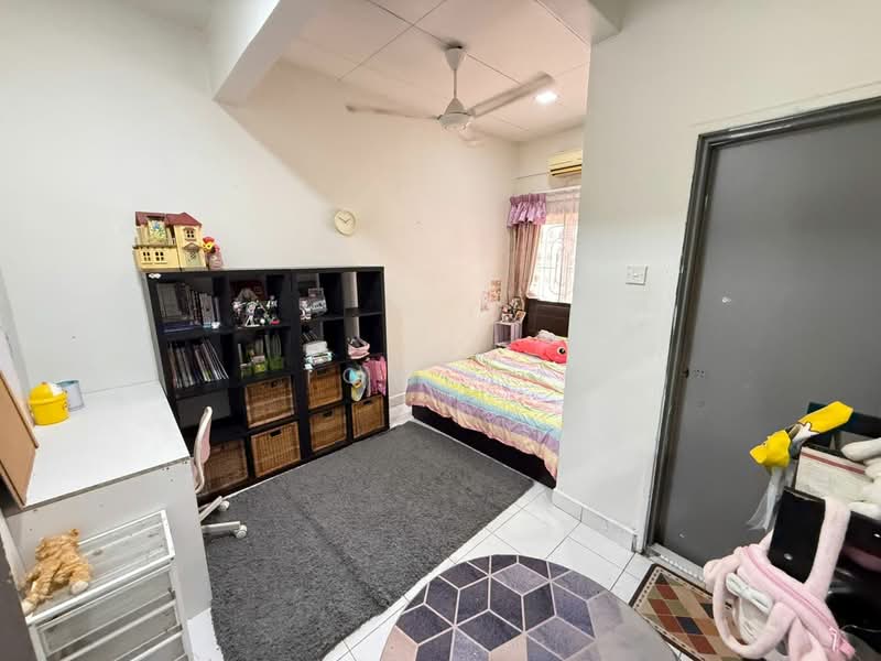 Rumah Teres 2 Tingkat untuk Dijual di Subang Bestari (Shah Alam) - Tom Yip - Bedroom - PropertyGuru.com.my
