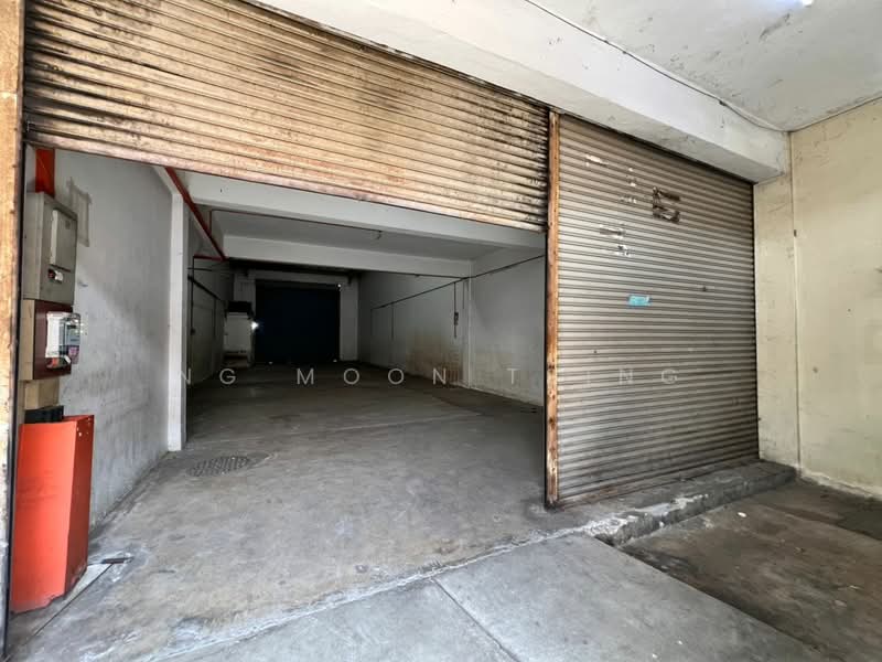 Factory for Rent in Batu Caves (Selangor) - Ng Moon Tsing - Entrance - PropertyGuru.com.my