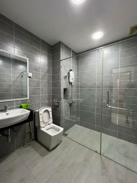 Service Residence for Rent at Paragon Residences @ Straits View - Samantha Tan - Bathroom - PropertyGuru.com.my