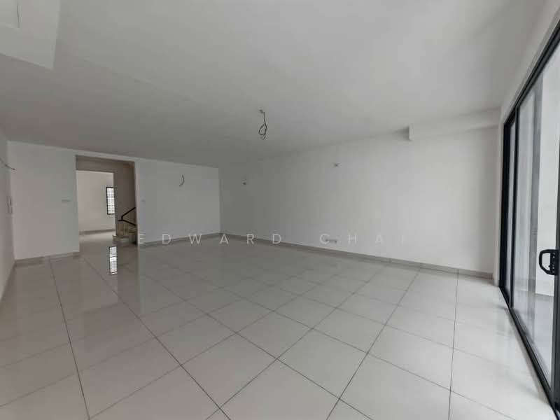 Rumah Teres untuk Dijual di Damansara Perdana (Selangor) - Edward Chai - Living Room - PropertyGuru.com.my