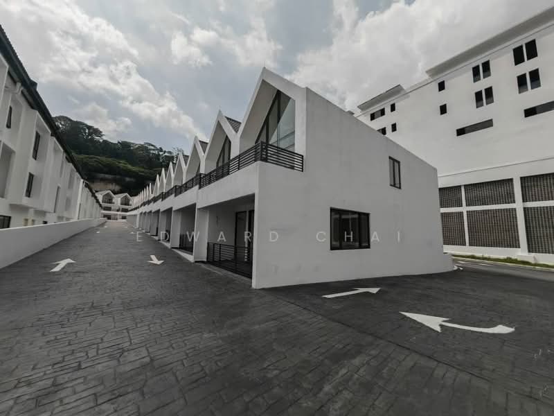 Rumah Teres untuk Dijual di Damansara Perdana (Selangor) - Edward Chai - Exterior - PropertyGuru.com.my