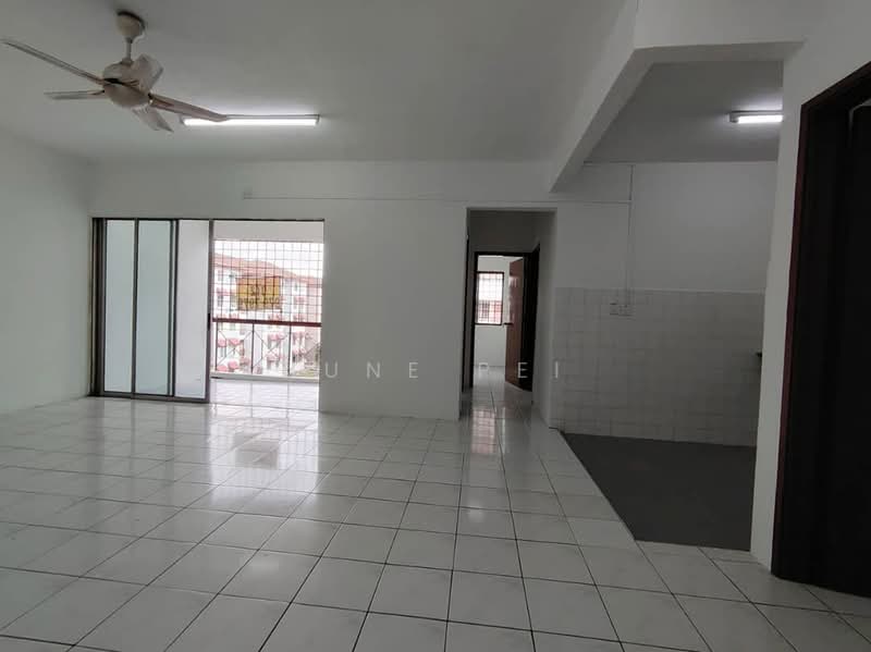 Apartment for Rent at Permai @ USJ 1 (Coral Court) - June Pei - Living Room - PropertyGuru.com.my