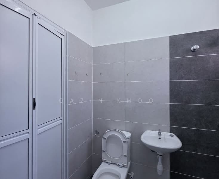 2-storey Terraced House for Rent in Kelebang (Ipoh) - Qazin Khoo - Bathroom - PropertyGuru.com.my