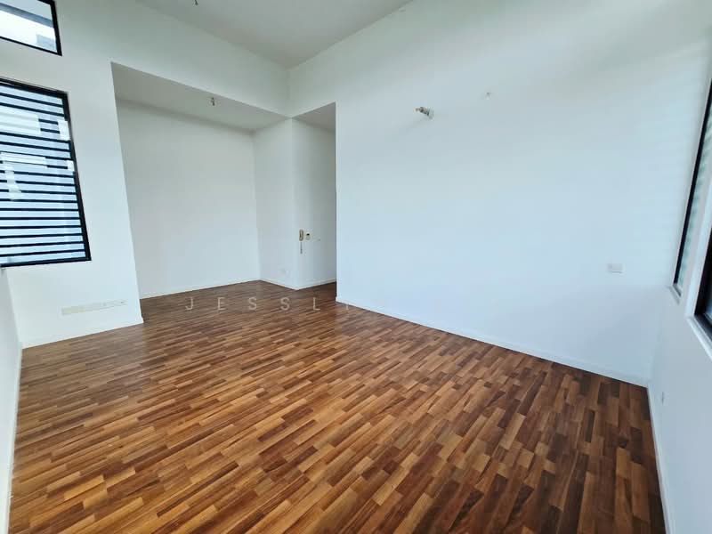 Rumah Berkembar untuk Dijual di Eco Majestic (Semenyih) - Jesslyn Lee - Master Bedroom - PropertyGuru.com.my