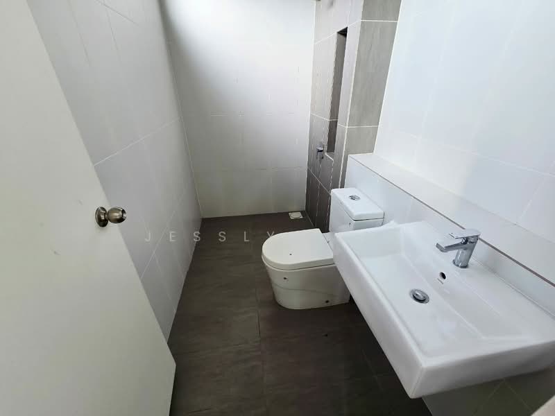 Rumah Berkembar untuk Dijual di Eco Majestic (Semenyih) - Jesslyn Lee - Bathroom - PropertyGuru.com.my