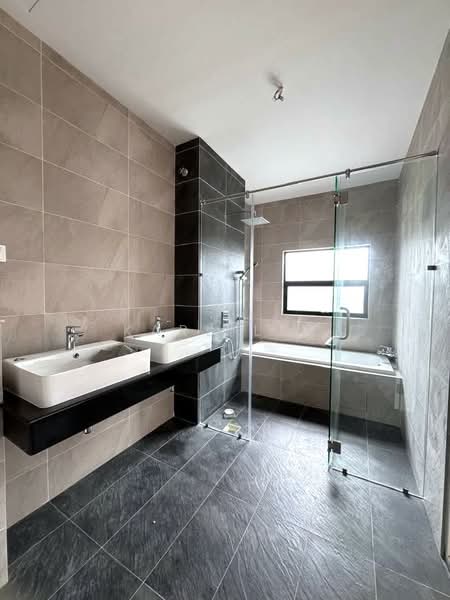 Semi-Detached House for Sale in Taman Sutera Utama (Skudai) - Karl Lim - Bathroom - PropertyGuru.com.my