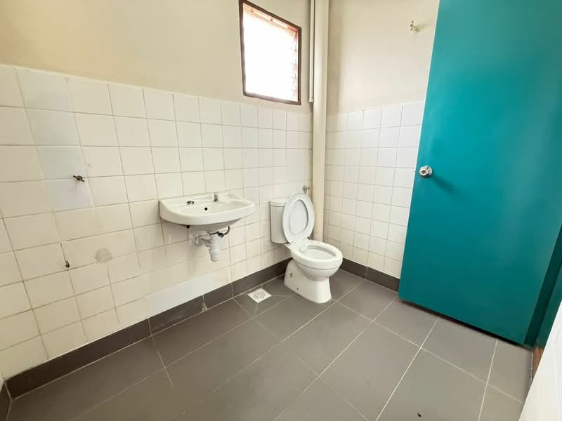 Rumah Teres 2 Tingkat untuk Dijual di Bandar Country Homes (Rawang) - Minnie Wong - Bathroom - PropertyGuru.com.my