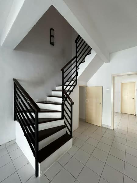 2-storey Terraced House for Sale in Sungai Buloh (Selangor) - Hazeman Omar - PropertyGuru.com.my