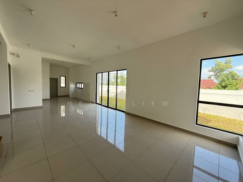 Semi-Detached House for Sale in Cyber 10 (Cyberjaya) - Henry Liew - Living Room - PropertyGuru.com.my