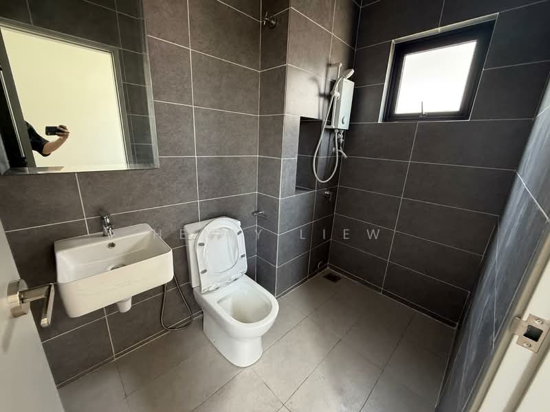 Semi-Detached House for Sale in Cyber 10 (Cyberjaya) - Henry Liew - Bathroom - PropertyGuru.com.my