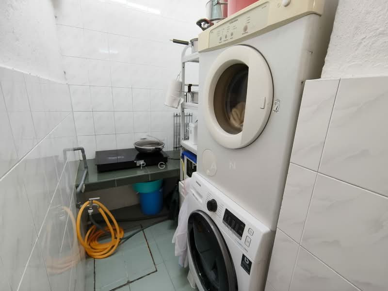 Terraced House for Sale in Bandar Sungai Long (Selangor) - PG Han - Kitchen - PropertyGuru.com.my
