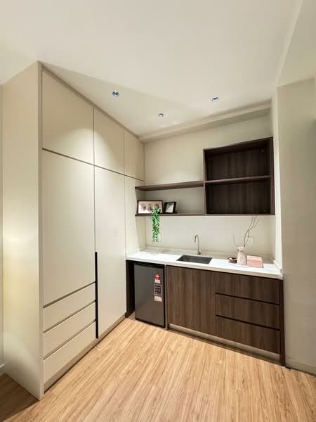 Servis Apartment untuk Disewa di Sunway Velocity TWO - Rex Tan - Kitchen - PropertyGuru.com.my