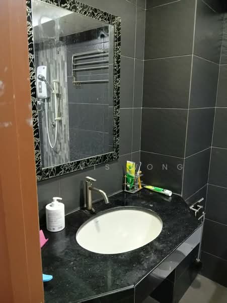 Kondominium untuk Disewa di First Residence (Residensi Unggul) - Travis Wong - Bathroom - PropertyGuru.com.my
