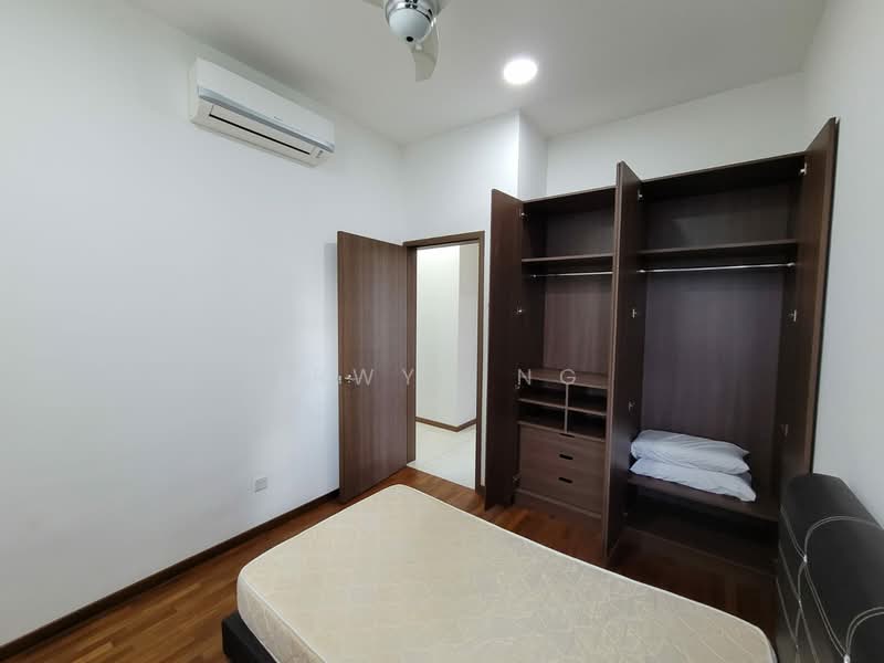 Service Residence for Sale at Crescent Bay Suites (Teluk Bayu) - Irwyn Ng - PropertyGuru.com.my