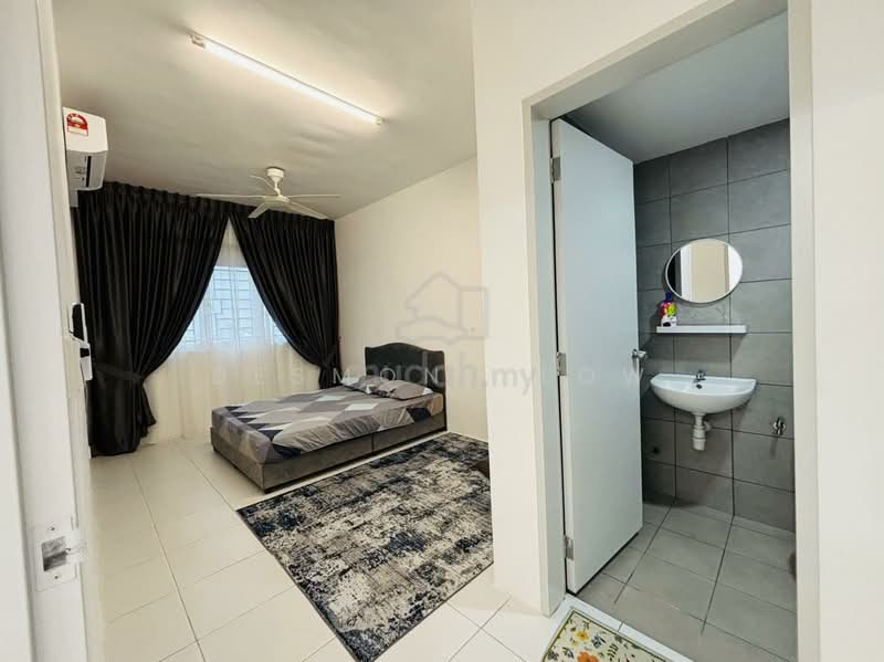 Kondominium untuk Disewa di Residensi Sateria - Desmond Low - Bedroom - PropertyGuru.com.my
