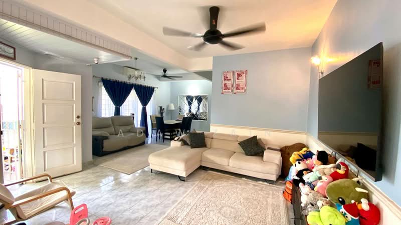 Rumah Teres 2 Tingkat untuk Dijual di Seksyen 7 (Shah Alam) - Adaw Zain - Living Room - PropertyGuru.com.my