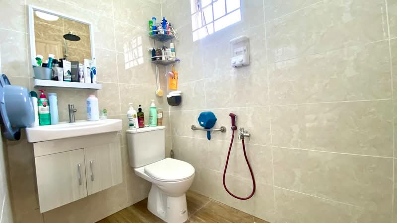 Rumah Teres 2 Tingkat untuk Dijual di Seksyen 7 (Shah Alam) - Adaw Zain - Bathroom - PropertyGuru.com.my
