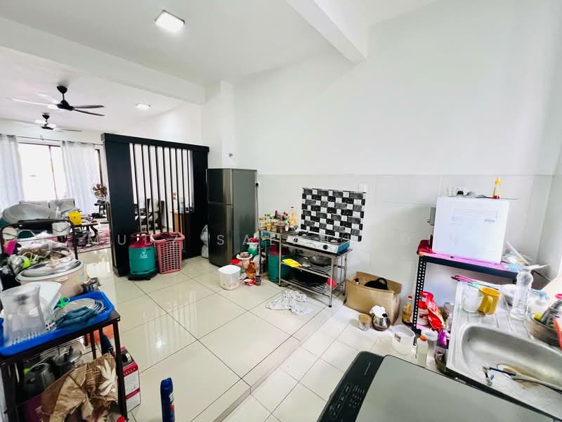2-storey Terraced House for Sale in Setia Ecohill (Semenyih) - Mudz Salahuddin - Kitchen - PropertyGuru.com.my