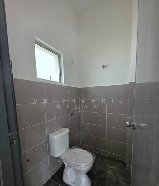 Rumah Berkembar untuk Dijual di Klang (Selangor) - Dr Shahril Nizam - Bathroom - PropertyGuru.com.my