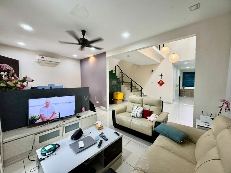 2-storey Terraced House for Sale in Taman Seri Austin (Tebrau) - Olivia Ching - Living Room - PropertyGuru.com.my