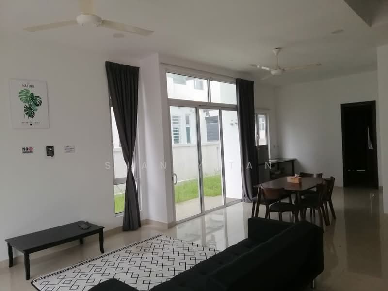 Rumah Berkembar untuk Dijual di Bandar Sungai Long (Selangor) - Shanny Tan - Living Room - PropertyGuru.com.my