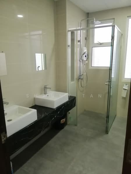 Rumah Berkembar untuk Dijual di Bandar Sungai Long (Selangor) - Shanny Tan - Bathroom - PropertyGuru.com.my
