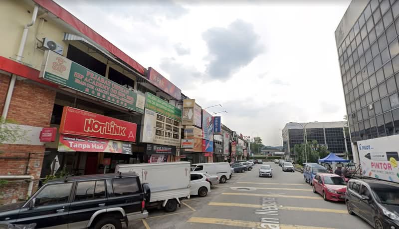 For Sale - 2.5 Storey Shoplot at Taman Melawati for Sale