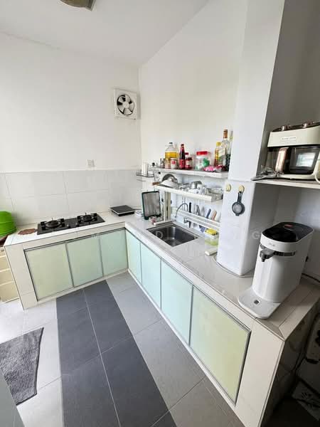 Rumah Kluster untuk Dijual di Setia Tropika (Johor Bahru) - Edmond Tang - Kitchen - PropertyGuru.com.my