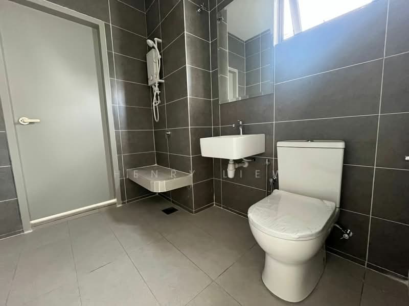Semi-Detached House for Sale in Cyber 10 (Cyberjaya) - Henry Liew - Bathroom - PropertyGuru.com.my