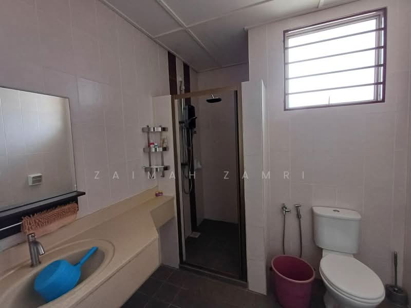 2-storey Terraced House for Rent in Alam Budiman (Shah Alam) - Zaimah Zamri - Bathroom - PropertyGuru.com.my