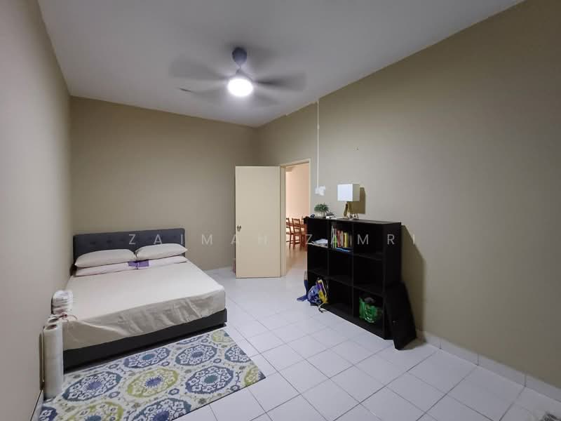 2-storey Terraced House for Rent in Alam Budiman (Shah Alam) - Zaimah Zamri - Bedroom - PropertyGuru.com.my