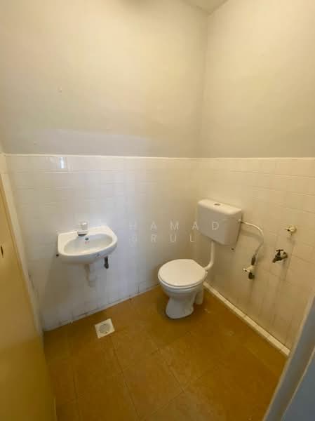 Rumah Teres 1 Tingkat untuk Dijual di Taman Universiti (Skudai) - Muhamad Asrul - Bathroom - PropertyGuru.com.my