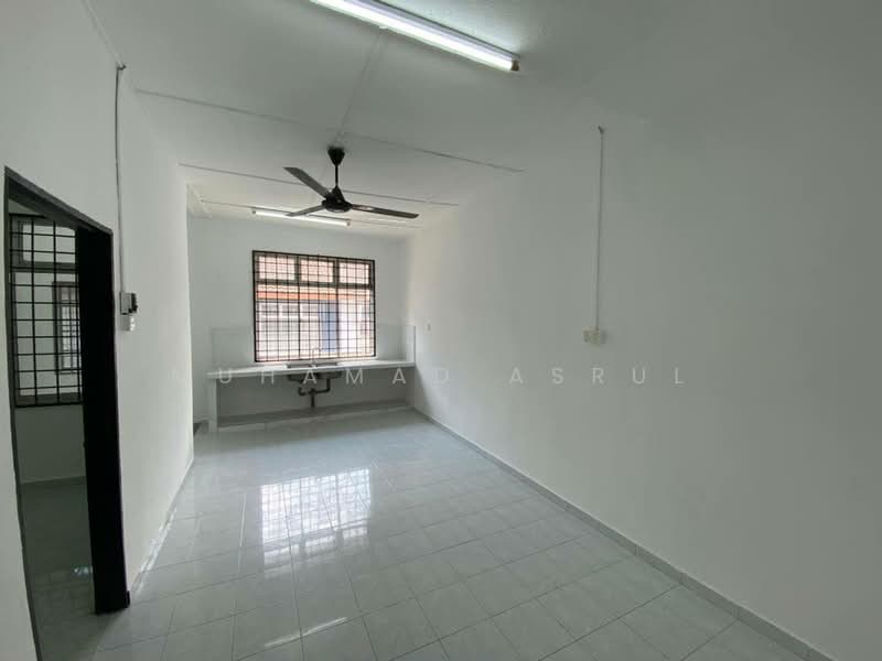 Rumah Teres 1 Tingkat untuk Dijual di Taman Universiti (Skudai) - Muhamad Asrul - Kitchen - PropertyGuru.com.my