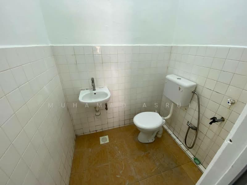 Rumah Teres 1 Tingkat untuk Dijual di Taman Universiti (Skudai) - Muhamad Asrul - Bathroom - PropertyGuru.com.my