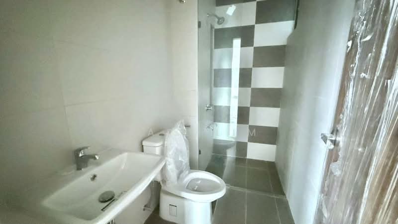 Cluster House for Sale in Taman Impian Emas (Skudai) - Karl Lim - Bathroom - PropertyGuru.com.my