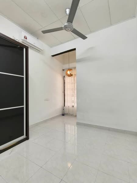 Rumah Teres 1 Tingkat untuk Dijual di Taman Seri Austin (Tebrau) - Yen Ma - Interior - PropertyGuru.com.my