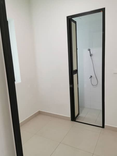 Kondominium untuk Disewa di One Central Park - Bing Cher - Bathroom - PropertyGuru.com.my