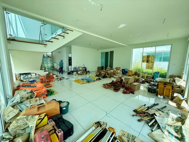 Semi-Detached House for Sale in Bandar Sri Sendayan (Negeri Sembilan) - Ammeer Nadzrai - Living Room - PropertyGuru.com.my