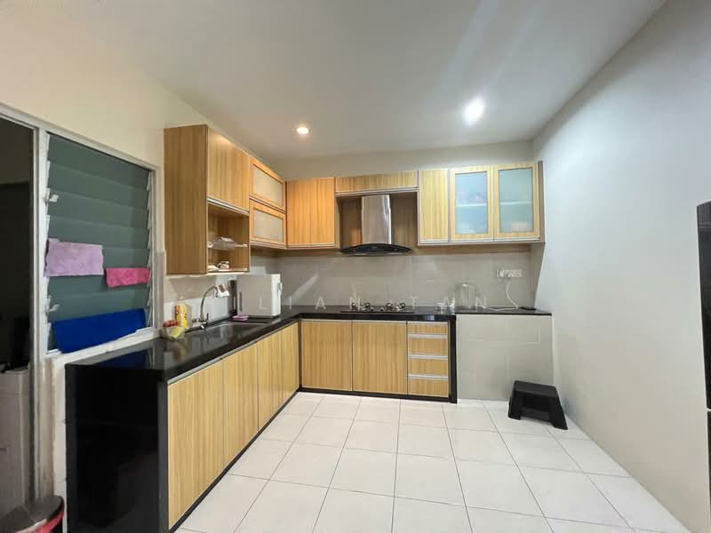 Condominium for Rent at Villa Tanjung (Tanjung Height) - Lilian Tan - Kitchen - PropertyGuru.com.my
