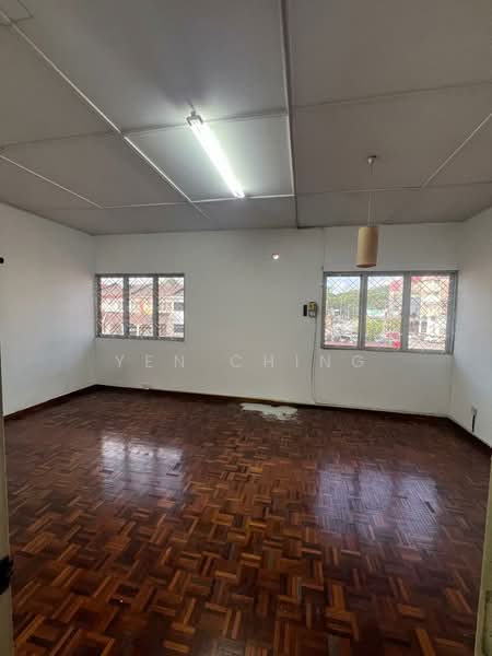 Rumah Teres 3 Tingkat untuk Dijual di Taman Daya (Kepong) - Yen Ching - Living Room - PropertyGuru.com.my