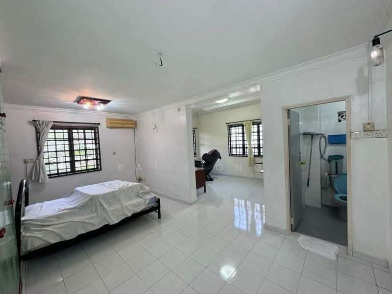2-storey Terraced House for Sale in Taman Sri Putri (Skudai) - Kai Siong - Bedroom - PropertyGuru.com.my