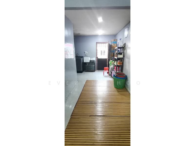 2-storey Terraced House for Sale in Bukit Beruntung (Serendah) - Evelyn Khoo - Kitchen & Laundry - PropertyGuru.com.my