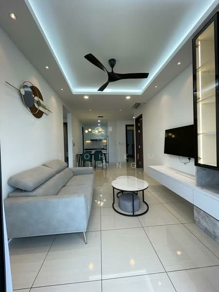 Kondominium untuk Dijual di Queens Residences Q2 @ Queens Waterfront - Teoh Kim Leong - Living Room - PropertyGuru.com.my