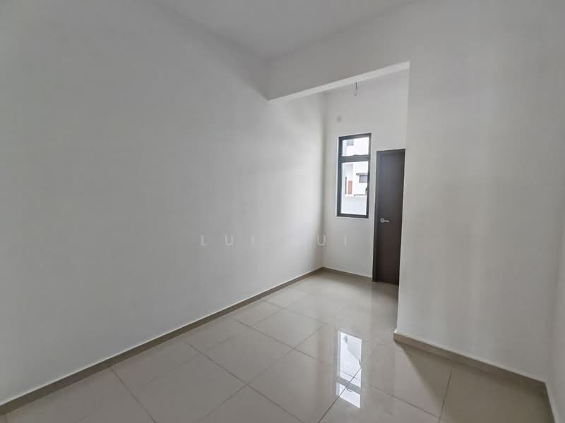 2-storey Terraced House for Sale in Bandar Dato Onn (Tebrau) - Lui Lui - Bedroom - PropertyGuru.com.my