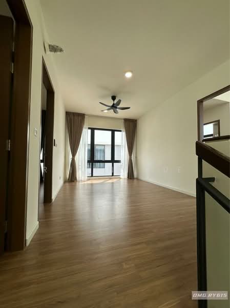 2-storey Terraced House for Rent in Bandar Rimbayu (Telok Panglima Garang) - Reilynn Tue - Living Room - PropertyGuru.com.my