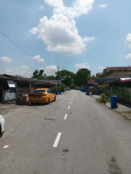 1-storey Terraced House for Sale in Seksyen 24 (Shah Alam) - Ong SK - Exterior - PropertyGuru.com.my