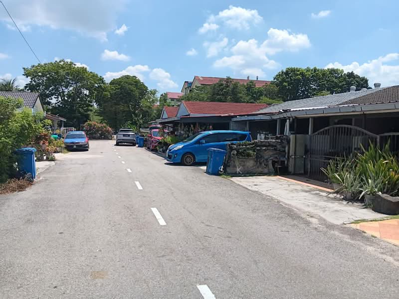 1-storey Terraced House for Sale in Seksyen 24 (Shah Alam) - Ong SK - Exterior - PropertyGuru.com.my
