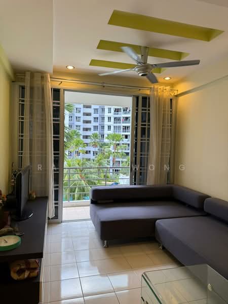 Kondominium untuk Dijual di Putra Place Condominium - Rainny Wong - Living Room - PropertyGuru.com.my