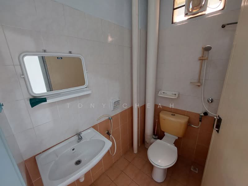 Pangsapuri untuk Dijual di Asia Heights - Tony Cheah - Bathroom - PropertyGuru.com.my