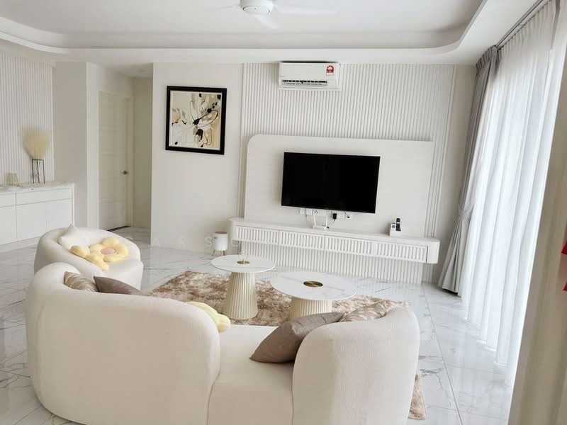 Kondominium untuk Dijual di QuayWest Residence - Carson Chuah - Living Room - PropertyGuru.com.my